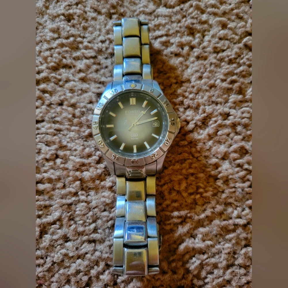 Mens Sliver Fossil Watch
